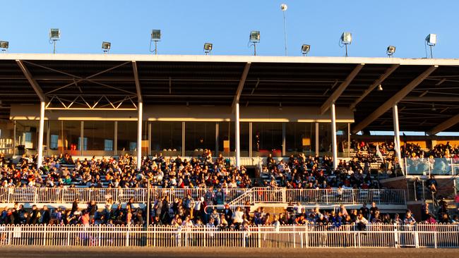 Penrith Paceway . (AAP IMAGE/Jordan Shields)