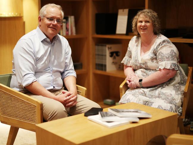 Prime Minister Scott Morrison speaks with MS patient Jane Blundy. The Prime MInister’s brother-in-law also suffers from MS.