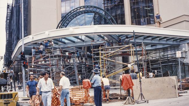 Scaffolding and roadworks at an entrance to the Myer Centre, Brisbane, 1988. Photo: Gil Meland/State Library of Queensland