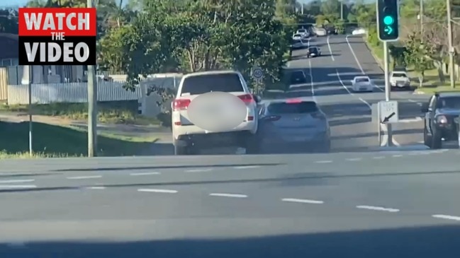 Allegedly stolen 4WD in road rage incident (Video: Chris Fleming)