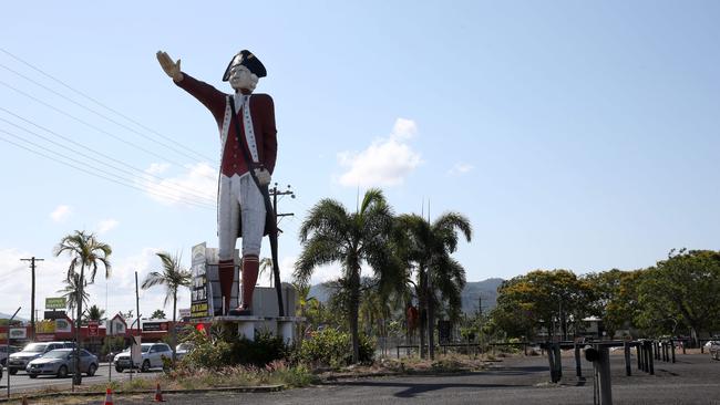 The Captain Cook statue on Sheridan St PICTURE: ANNA ROGERS