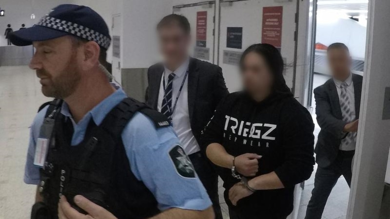 Man Lashes Out At Police And Cameraman During Arrest At Sydney Airport ...