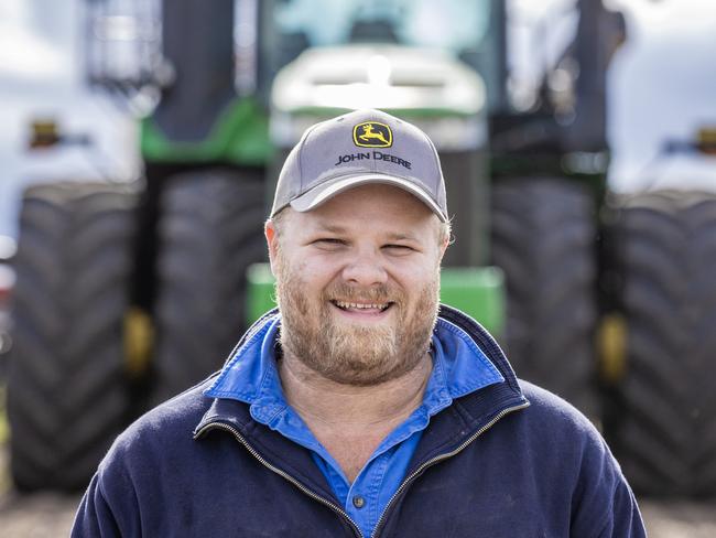 CROPS: Jordan Course Sowing at MingayFarm manager Jordan Course Sowing canola at Mingay for Chris Shady
