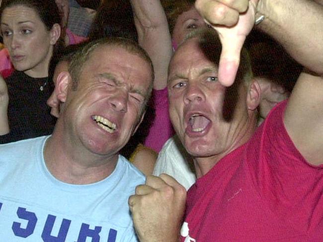 24/11/2000. Disgruntled fans leave the Barry White concert in Sydney.