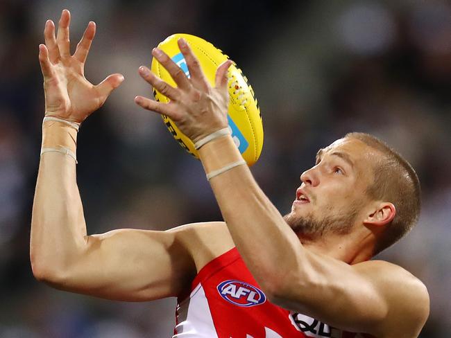 AFL Round 20. Geelong vs. Sydney Swans at Simonds Stadium, Geelong. Sydney's Sam Reid marks 1 st qtr . Pic: Michael Klein