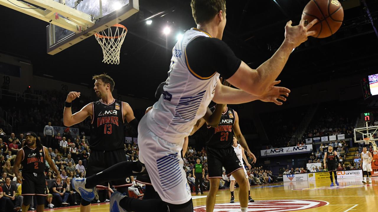 Cameron Bairstow of the Bullets keeps the ball in play. Picture: AAP