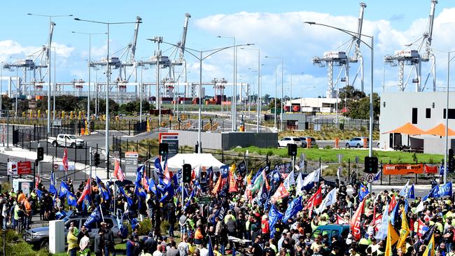 Bus loads of union members are flooding the Melbourne port for a rally. Picture: Nicole Garmston