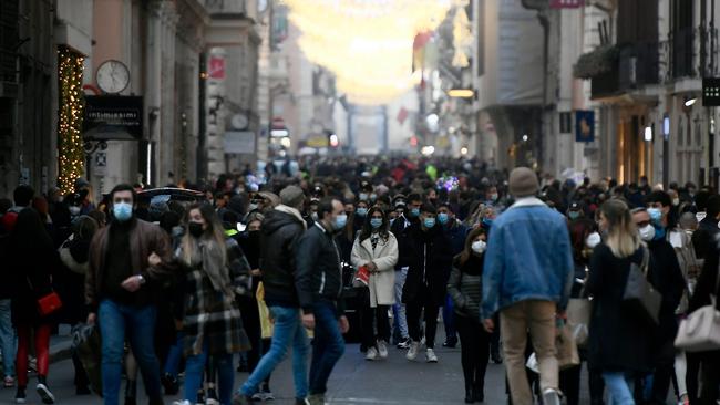 People Christmas shopping in central Rome. Picture: AFP