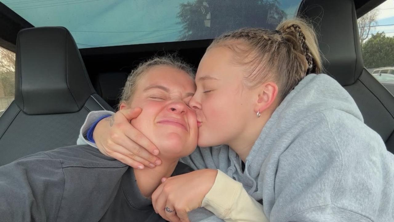 Supplied image of JoJo Siwa and Kath Ebbs.