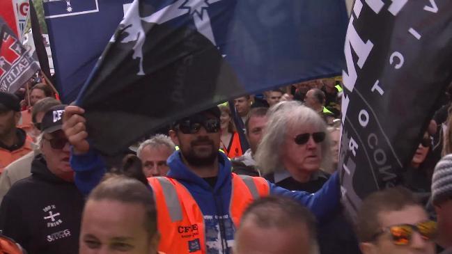 Thousands march for better pay in Melbourne