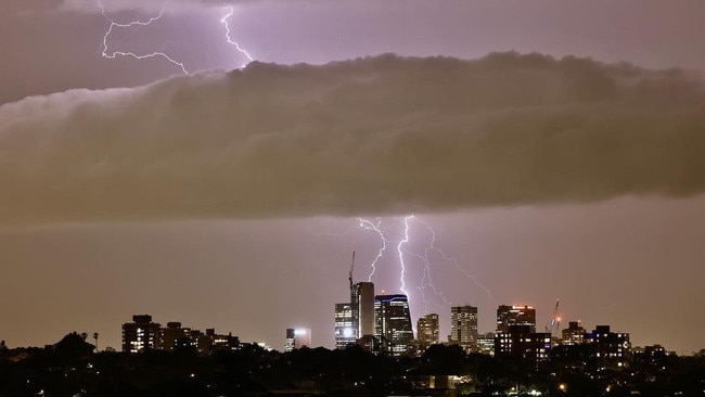 By midnight, several rounds of storms had hit Sydney, producing more than 30,000 lightning strikes within 100km of the city. Source: @ihaig72sydney / Instagram