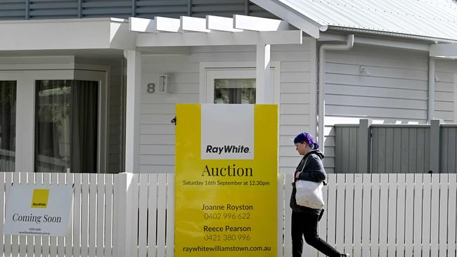 Australia’s largest age bracket – 32 to 33 – contains 800,000 Australians who this year are passing through the prime home-buying stage of their life cycle. Picture: William West/AFP