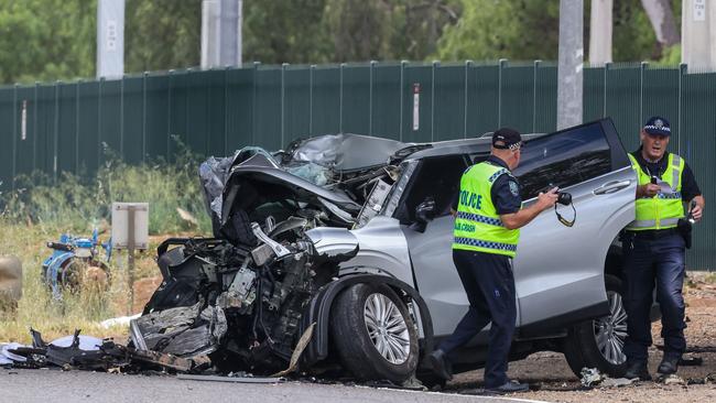 Major Crash investigators at the scene on Purling Ave, Edinburgh. Picture: Russell Millard Photography