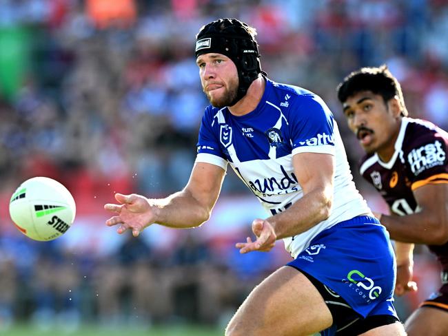 Matt Burton of the Bulldogs had a game to forget. Picture: Bradley Kanaris/Getty Images