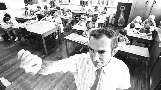 Teacher and headmaster Ian Witt at Oxford Falls Public School in 1973