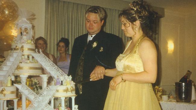 Carl Williams at his January 2001 wedding to a heavily pregnant Roberta. Dhakota would be born in early March. Picture: Big Shots