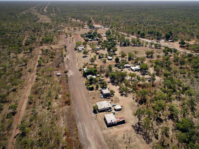 Tourists killed in remote NT crash