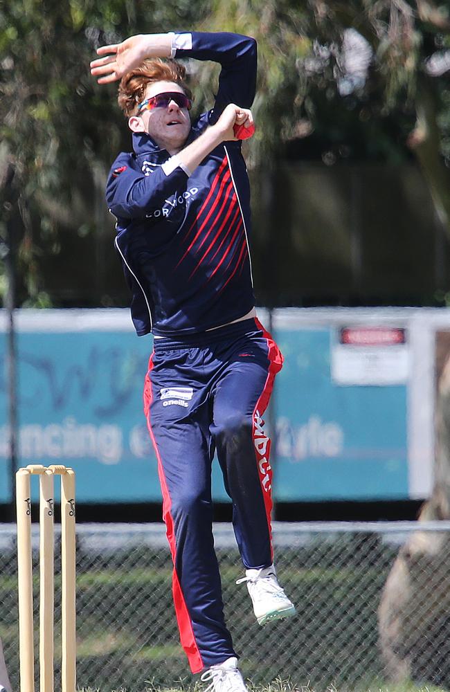 Jai Kurt bowls for Mudgeeraba. Pic Mike Batterham