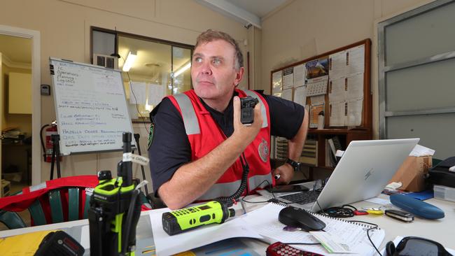 Divisional Commander Peter Gurney for the Lower Beechmont Fire at work. Picture: Glenn Hampson