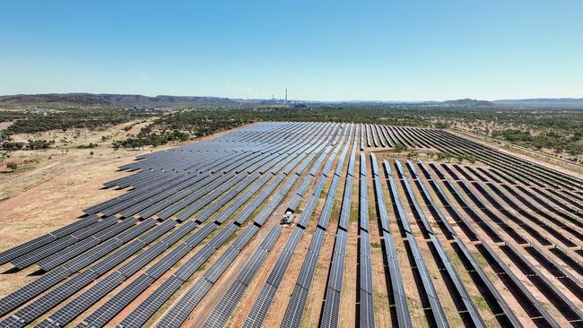 The Clean Energy Council reports commitments of more than 1400MW in new large-scale renewable energy generation projects in the third quarter of 2024.