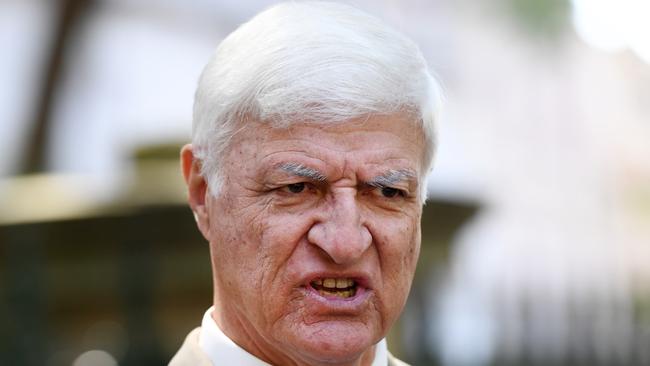 Federal Member for Kennedy Bob Katter speaks outside Queensland Parliament House in Brisbane, Sunday, November 12, 2017. Mr Katter commented on Liberal John Alexanders resignation from Federal Parliament and the Federal Government€™s minority in the lower house. (AAP Image/Dan Peled) NO ARCHIVING