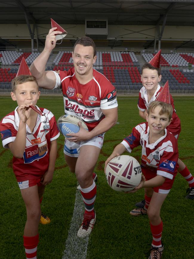 Amare Wynyard and former Dolphins captain Sam Anderson with Cody Starr and Fin Scarborough in 2016. Picture: Bradley Cooper.