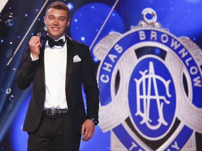 MELBOURNE, AUSTRALIA - SEPTEMBER 18: Patrick Cripps of the Blues poses for a photograph after winning the Brownlow Medal during the 2022 Brownlow Medal at Crown Entertainment Complex on September 18, 2022 in Melbourne, Australia. (Photo by Daniel Pockett/AFL Photos/via Getty Images)