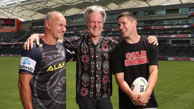 Eels coach Brad Arthur with Don Walker and Mitch Moses. Photo: Richard Dobson