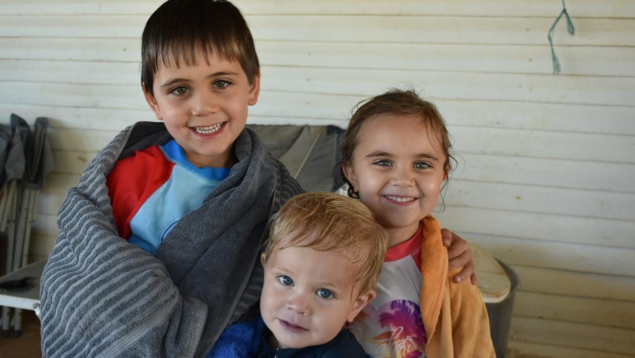 Little Arthur Olsson and his two older siblings.