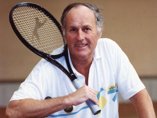 ‘A hero’: Tennis world pays tribute to Australian Davis Cup legend