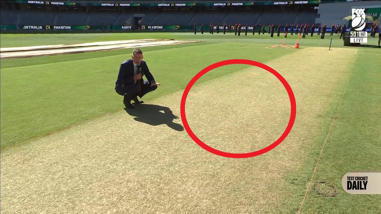 Mike Hussey inspects the Optus Stadium pitch on Fox Cricket.