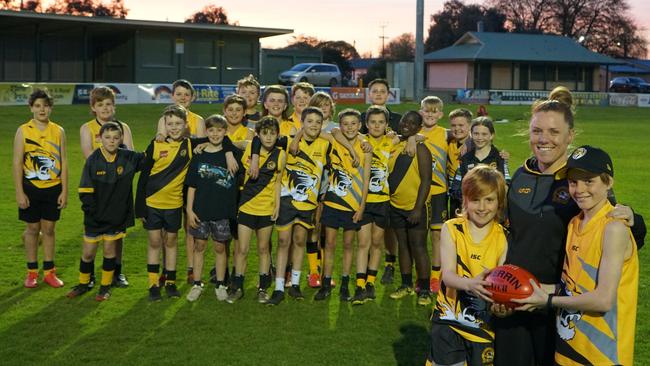 Steph Contin with North Gambier junior players. Picture: Jessica Ball