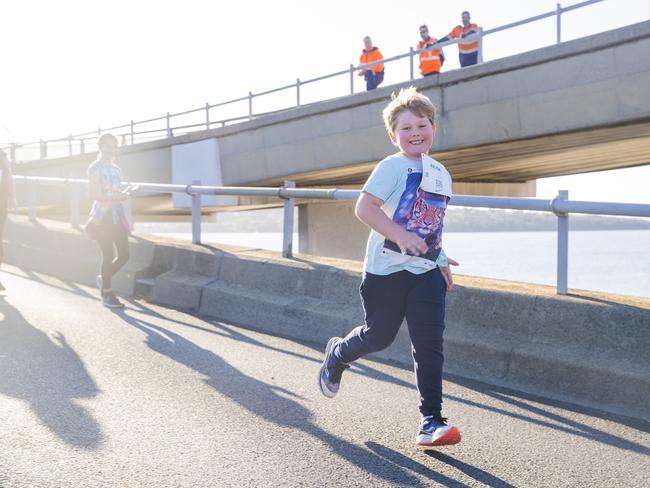 Run the Bridge Fun Run 2020 across Tasman Bridge. Picture: RICHARD JUPE