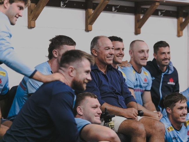 Richard Tombs visited NSW Waratahs training earlier this year. Image: Waratahs Media