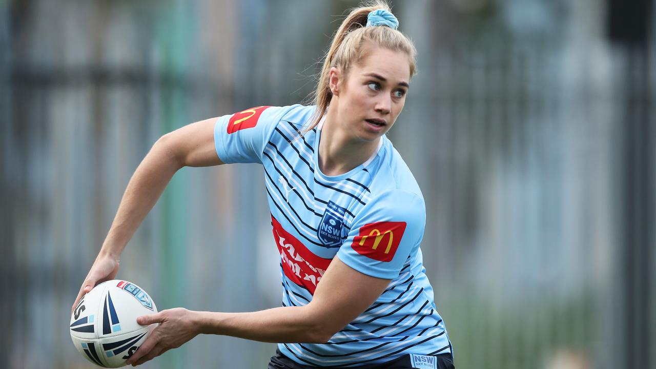 Blues skipper Kezie Apps is enjoying being coached by Kylie Hilder. Picture: Getty Images