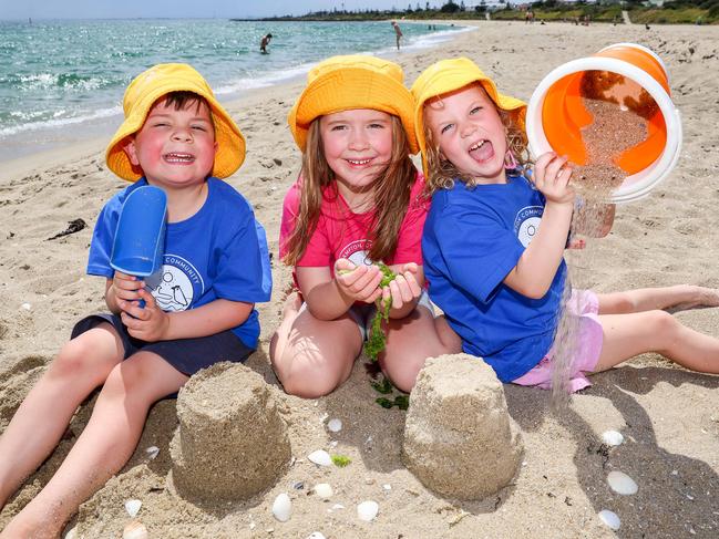 MELBOURNE, AUSTRALIA - NOVEMBER 6 2024Jack, Harriet and Margot have fun at beach kinder at Hampton Beach Picture: Brendan Beckett