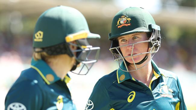 Alyssa Healy and Beth Mooney during game two of the Women's T20 International series between Australia and South Africa at Manuka Oval.