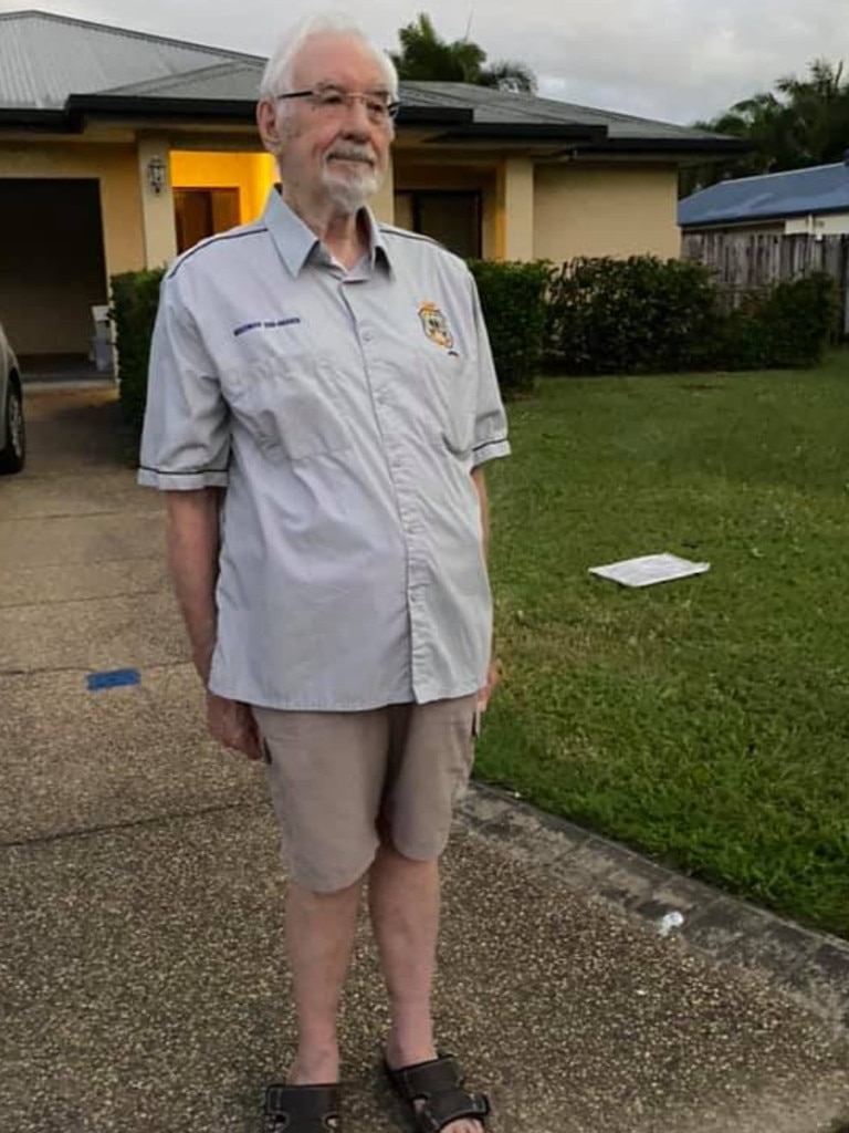 ANZAC DAY: Port Douglas, Mossman residents host driveway Dawn Service ...