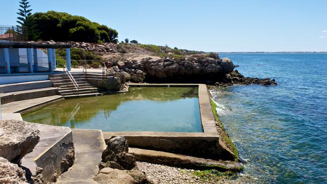 The Edithburgh tidal pool at low tide.