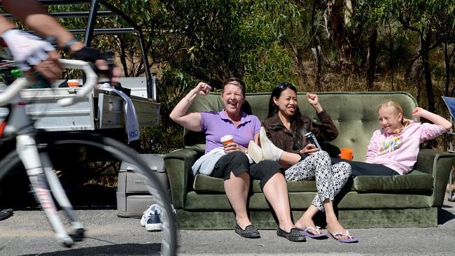 Caroline Wright, Jasmin Sheldon and Angela Wright watched the TDU Stage 5 on a lounge. Photo: Sam Wundke.