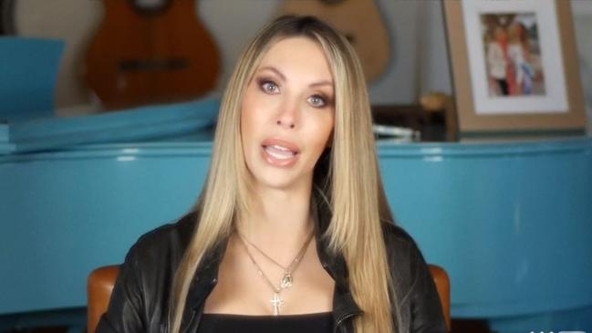 Chloe Lattanzi pays tribute to her mum.