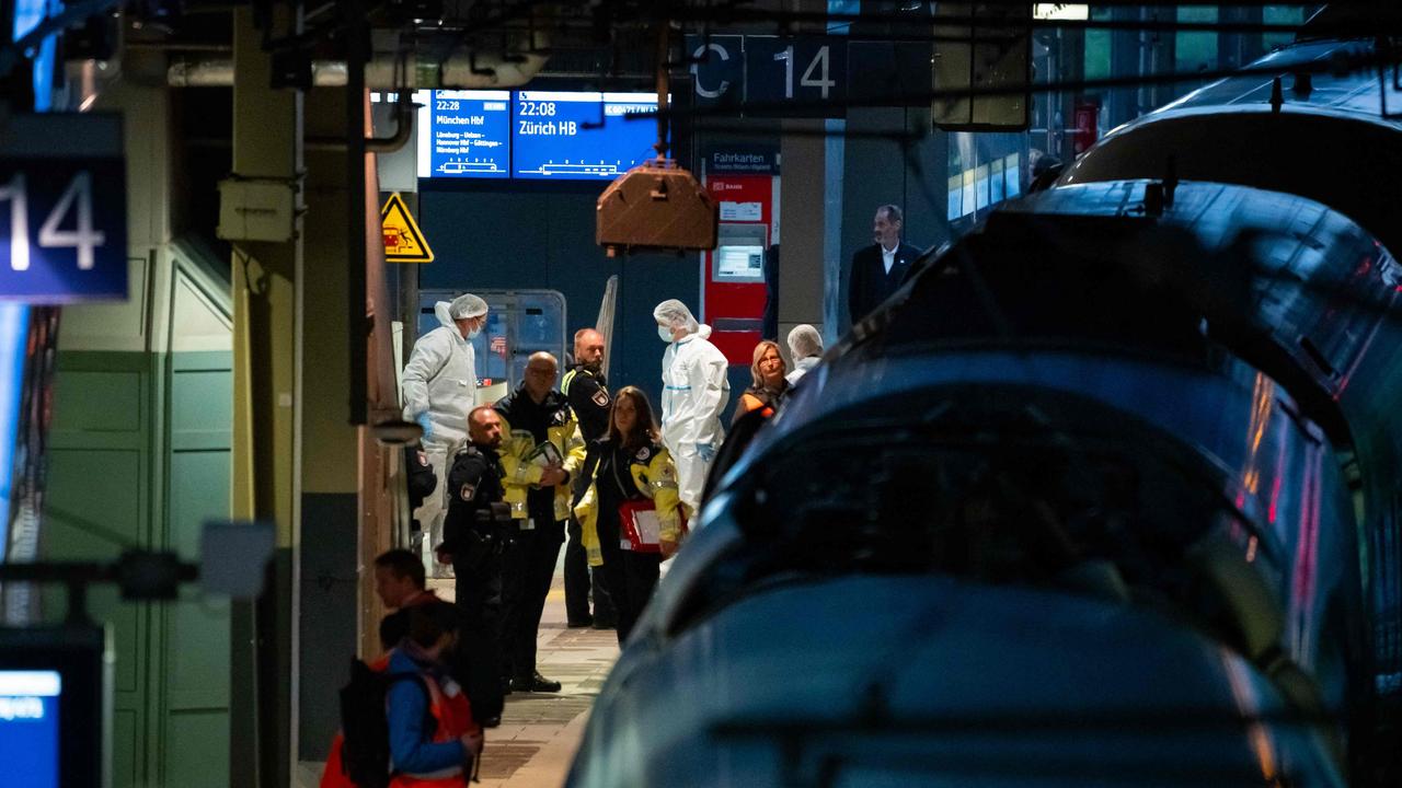 German woman arrested after 17 stabbed at Hamburg station
