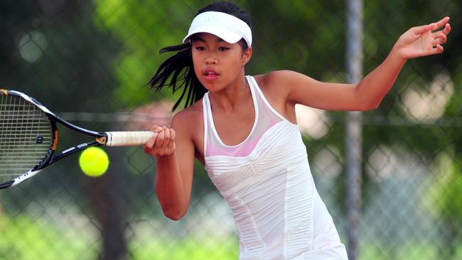 Lizette Cabrera at the North Ward Tennis Centre as an under 14.