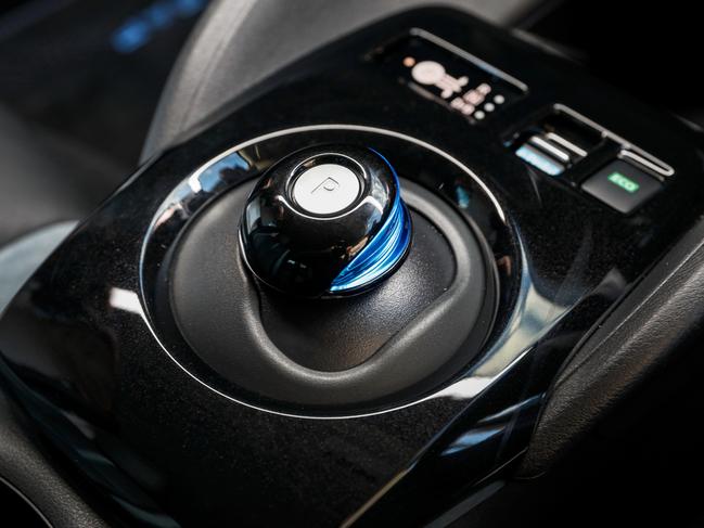 The “weird” gear shifter