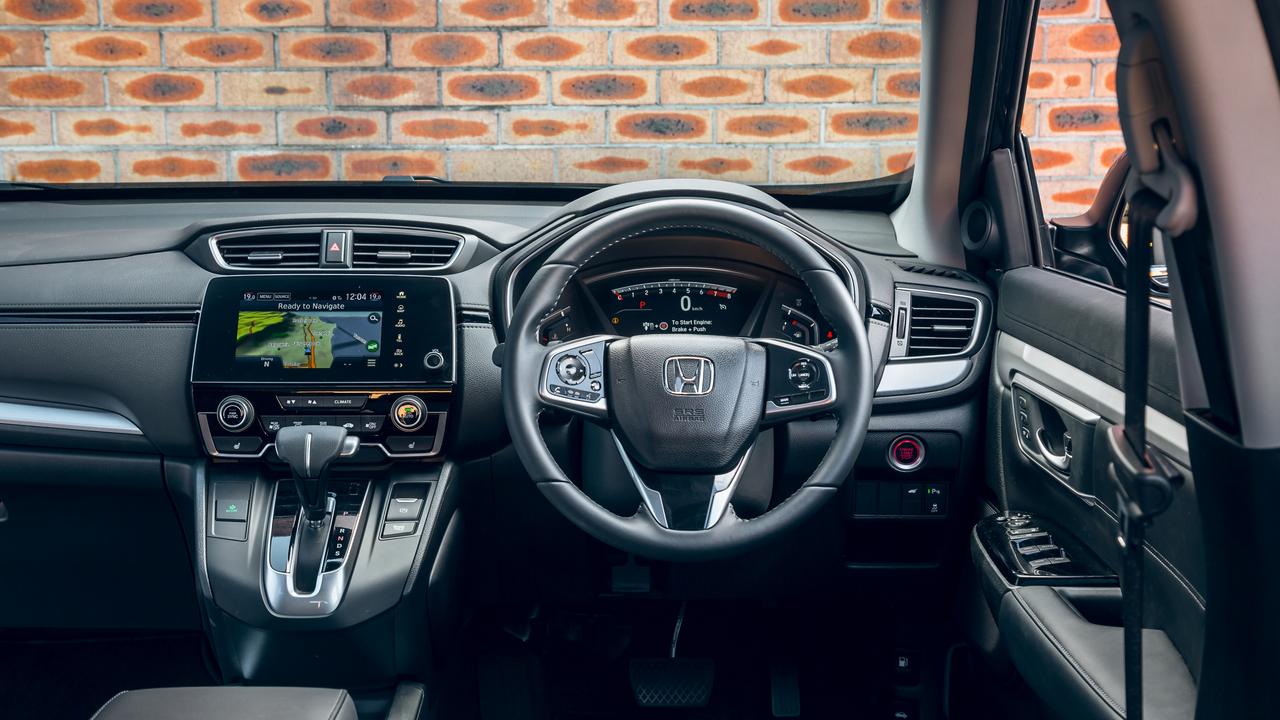 Photo of the comparison test between the 2019 Toyota RAV4, Honda CR-V and Mazda CX-5