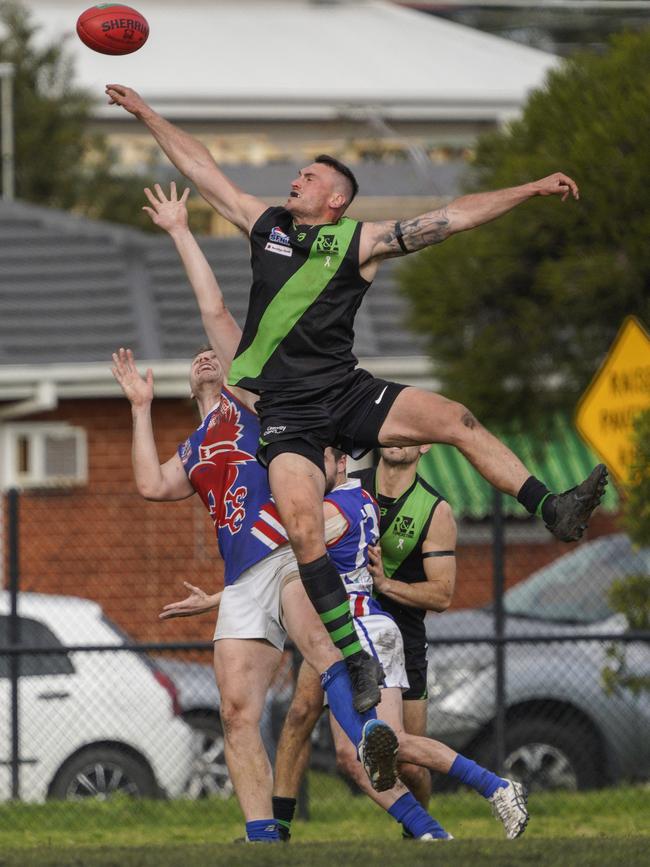 SFNL: Doveton’s Dylan Chapman wins the tap. Picture: Valeriu Campan