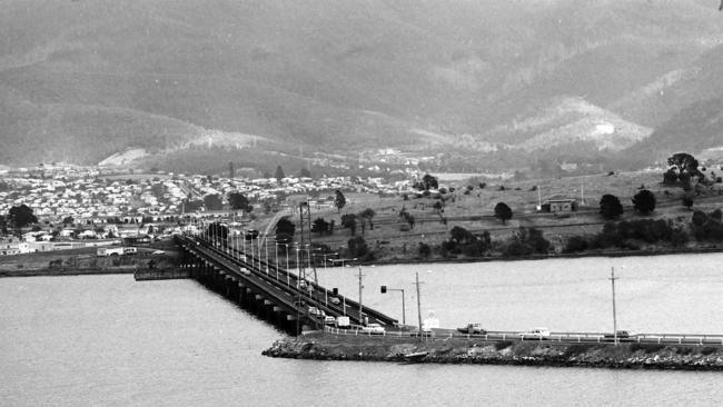 The Bailey Bridge built over River Derwent following Tasman Bridge disaster.