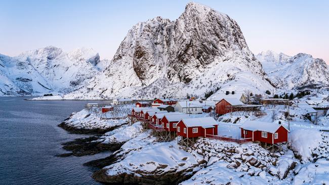 Lofoten Islands, Northern Norway. Photo: Bingqi Huang / Unsplash