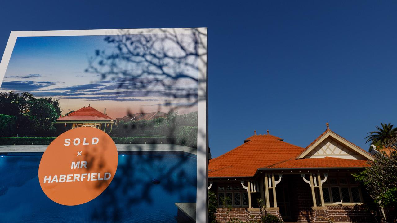 Experts divided over ‘risky’ new home loan