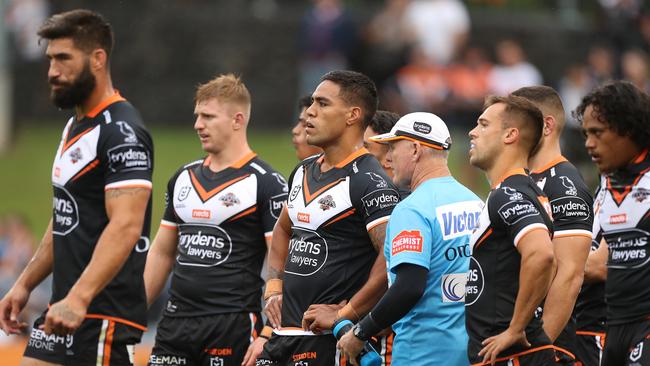 Tigers players after conceding a try to the Roosters. Photo by Mark Kolbe/Getty Images